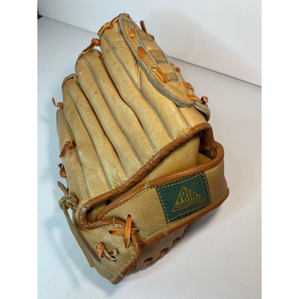 Vintage Baseball Glove - Dean Chance RHT Trio Hollander, Yankee Clipper 31-58
